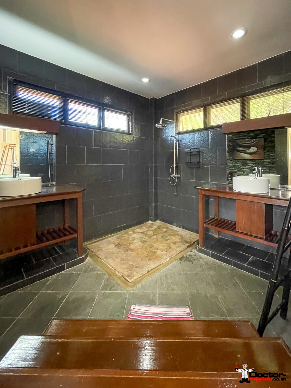 Spacious 5 Bedroom Private Pool Villa with Sea View – Bo Phut, Koh Samui – For Sale